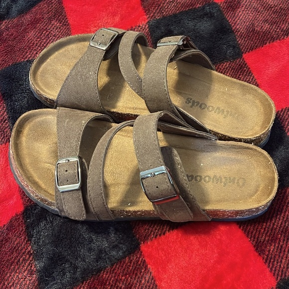 Dark brown faux leather sandals. - Picture 2 of 3